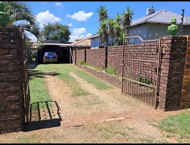 3 BEDROOM HOUSE FOR SALE IN NOYCEDALE